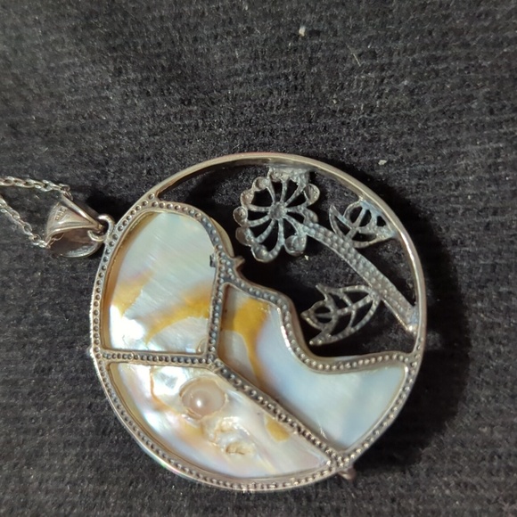 Sterling Silver Mother Of Pearl Blister Pearl Floral Pendant Statement Necklace - Picture 5 of 6